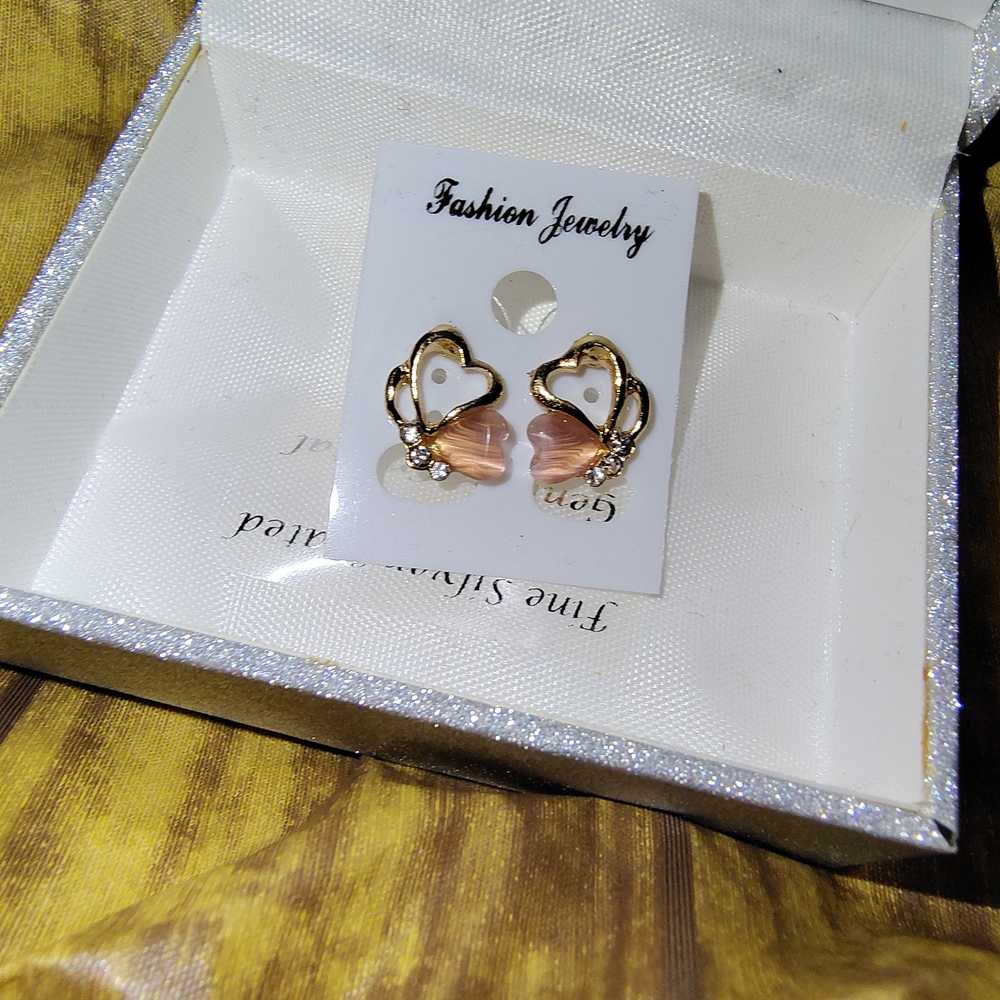 Fashion Jewelry Gold and Pink Heart Earrings